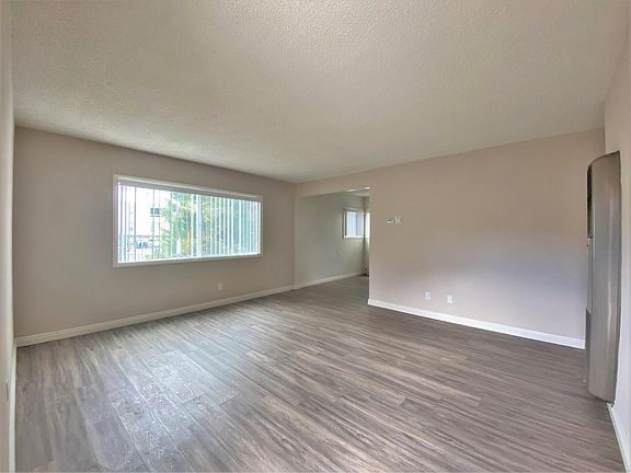 2nd image of 2117 Grand Ave