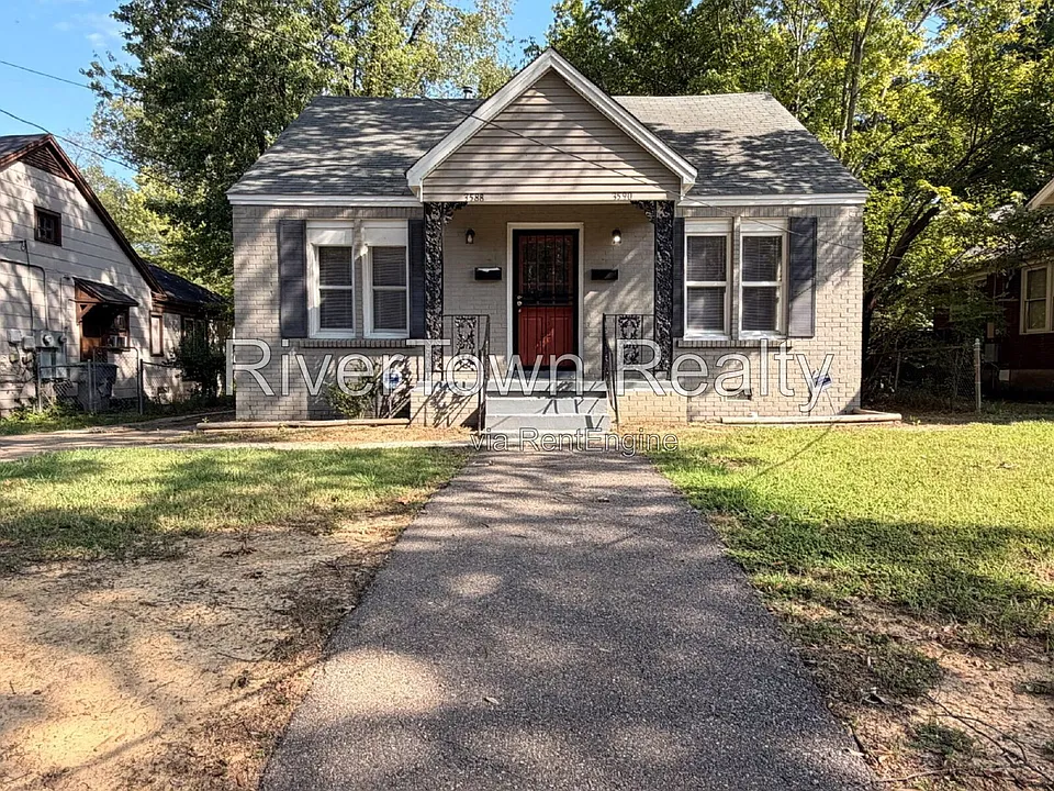 3590 Bowen Ave