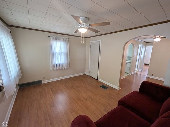 3rd image of 1701 N Alton Ave