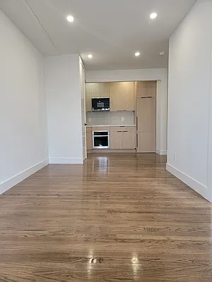 Rented by SERHANT. | media 6