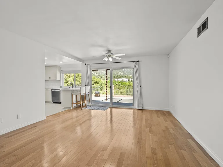 9426 Carlynn Pl — Photo 13