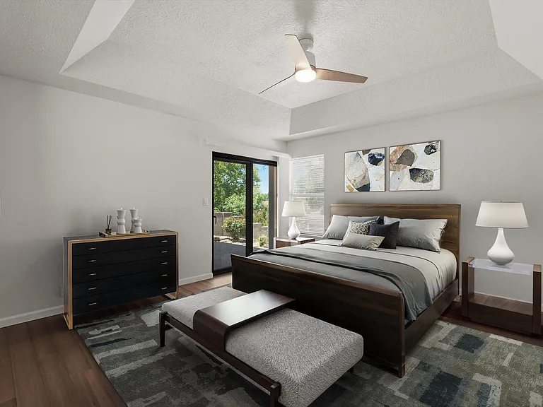 10021 Bridgepointe Ct NE — Photo 25