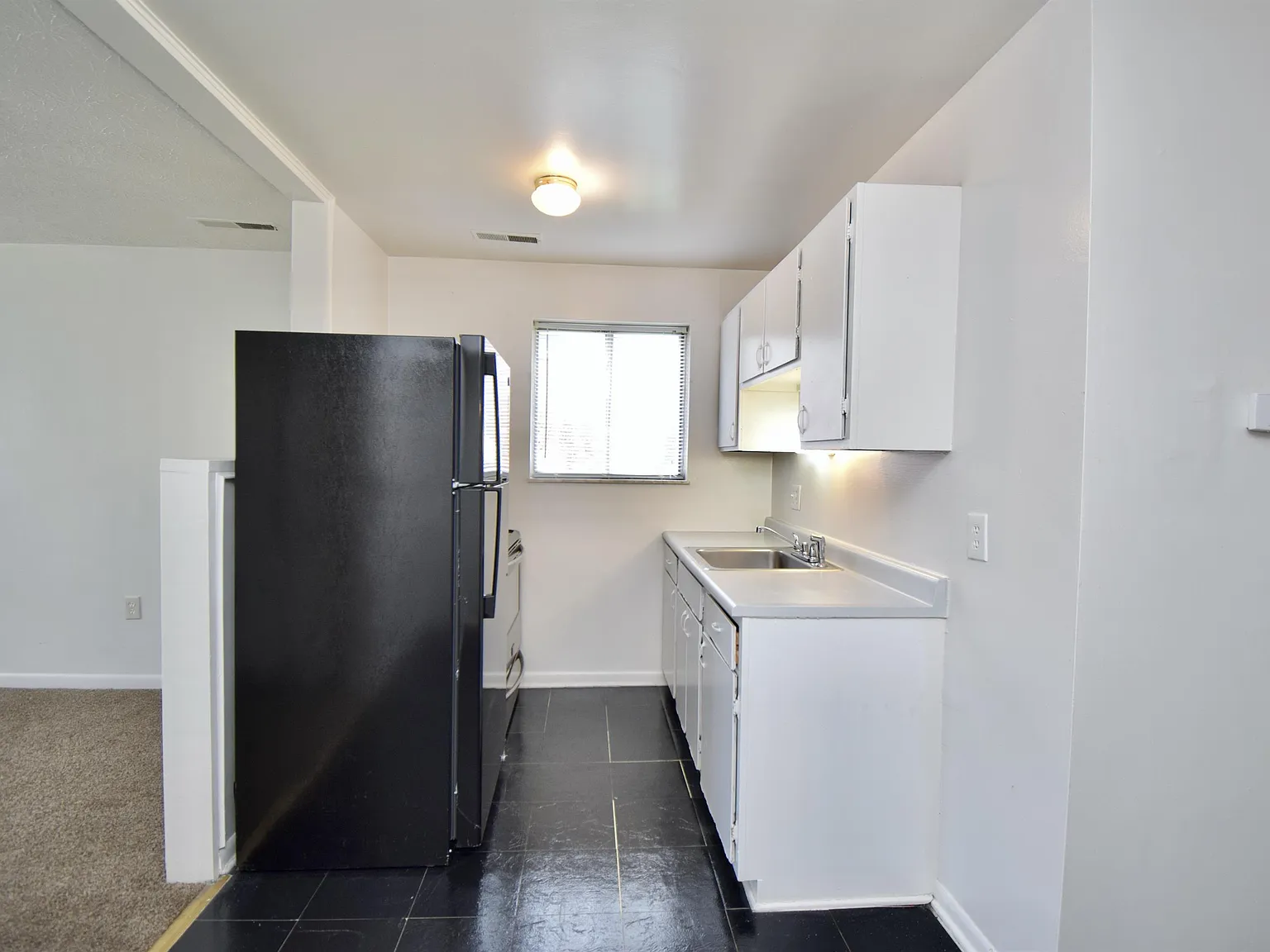 1281 Sunset Avenue - 3 — Photo 4