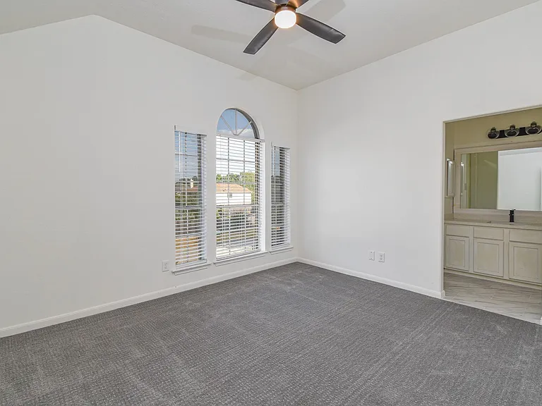 30611 Country Meadows Dr — Photo 20