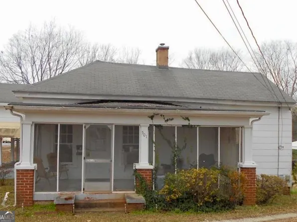501 E 9th St, West Point, GA 31833