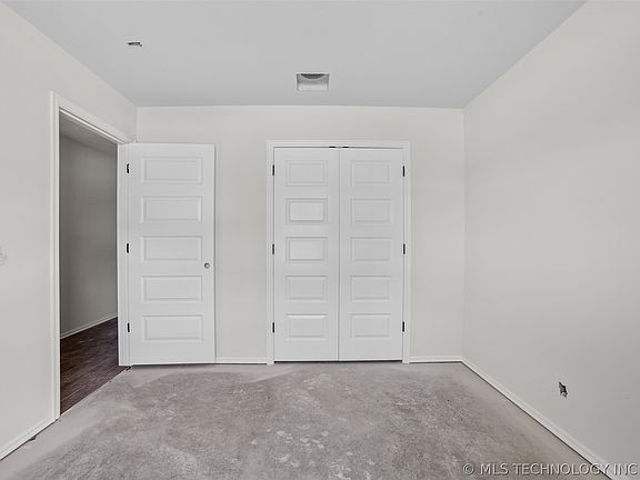 4th image of 2446 E 6th St S