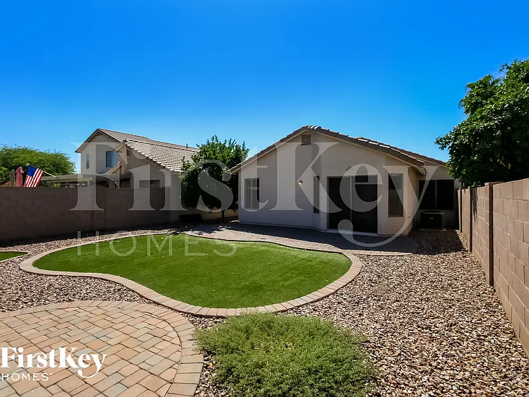 4732 E Mountain Vista Dr — Photo 15