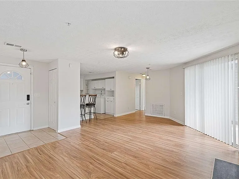 1465 Keys Crossing Dr NE — Photo 6