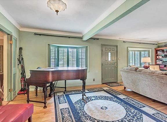 5th image of 12927 Marine Ave
