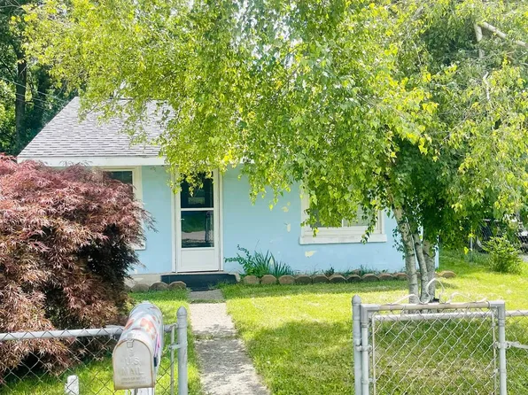 1675 Naomi Ave, Adrian, MI 49221