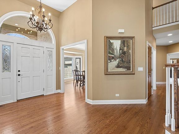 3rd image of 1065 Vineyard Dr