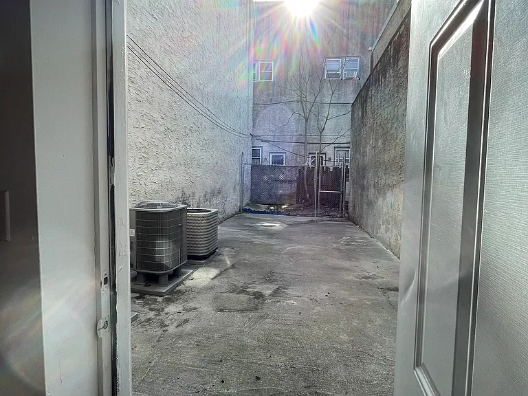 6026 Market St #1 — Photo 15