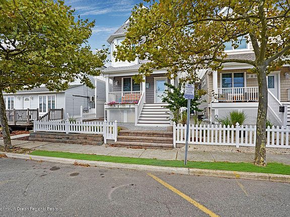 3rd image of 226 Grant Ave