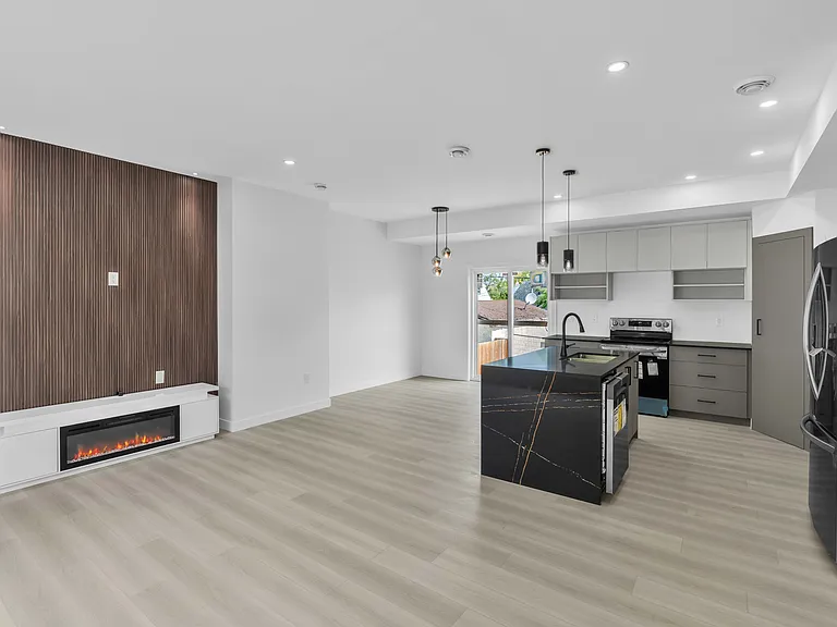 1273 Manitoba Ave — Photo 7