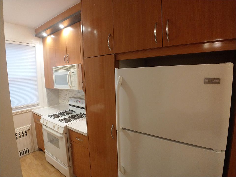 1st image of 1862 85th St #1
