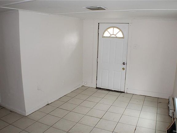 4th image of 60 Montgomery St