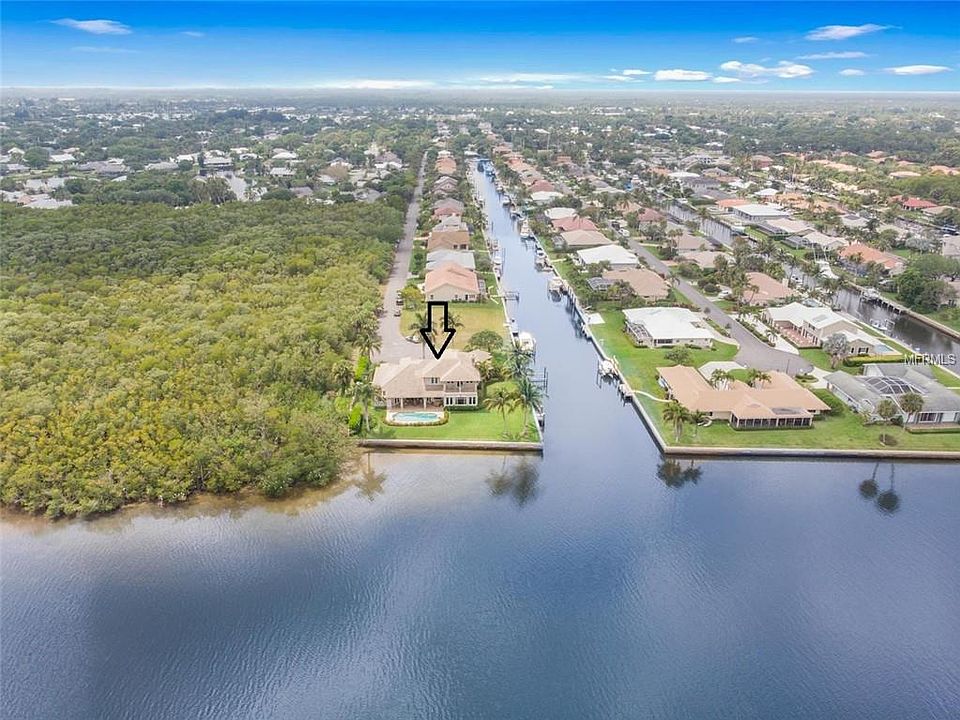 2nd image of 9179 SE Hawksbill Way