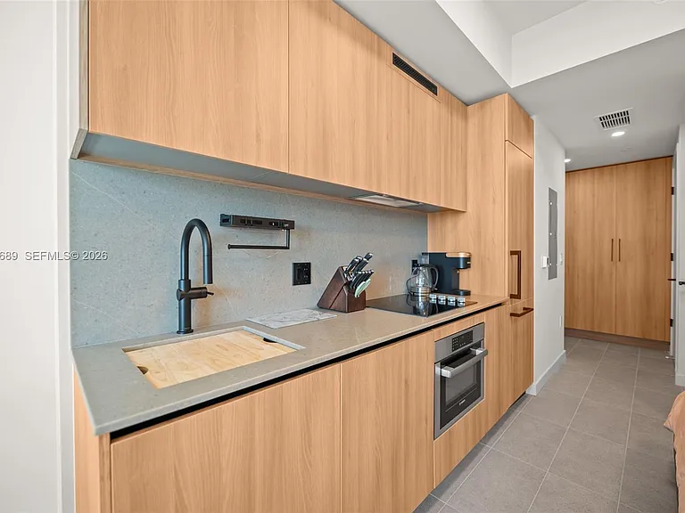 121 NE 5th St #3507 — Photo 3