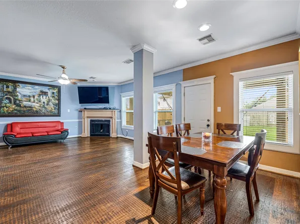 10502 Raven Crossing Ln, Houston, TX 77089