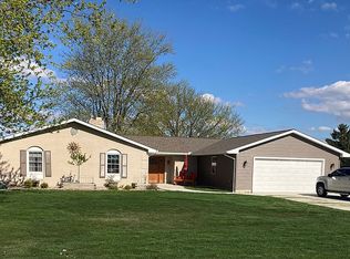 51168 Blue Ribbon Ln, Elkhart, IN 46514
