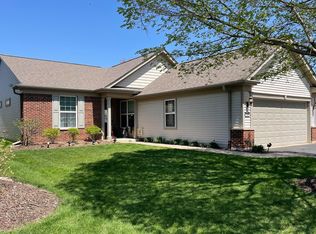 2828 Cascade Falls Cir, Elgin, IL 60124