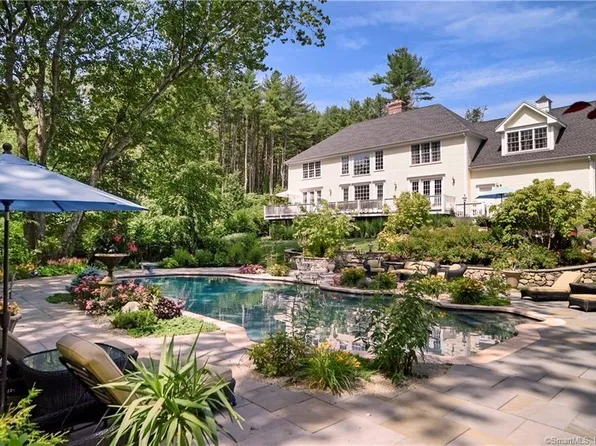 10 Heron Pond Road, Essex, CT 06426