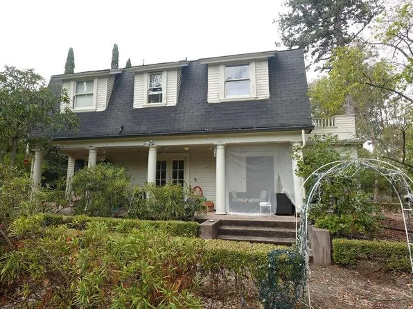 26731 Taaffe Rd, Los Altos Hills, CA 94022
