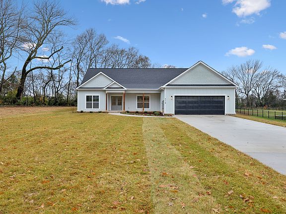 3rd image of 918 S Jefferson St Lot 3