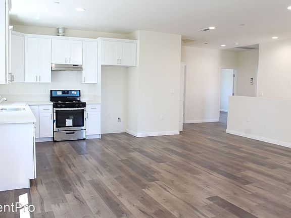 3rd image of 14119 Friar St #14117