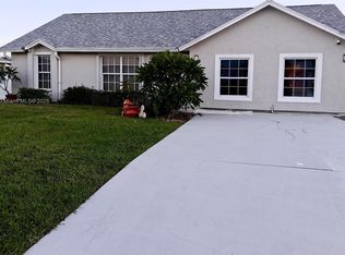 250 SW Airview Ave #B, Pt Saint Lucie, FL 34984