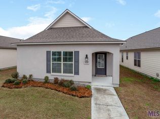 7637 W Pelican Lakes Ave, Baton Rouge, LA 70820