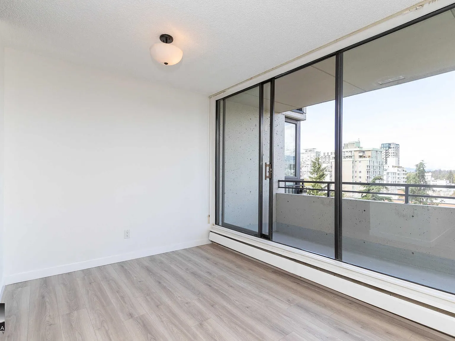 2 bed, 760 sqft, $2,600 — Photo 3