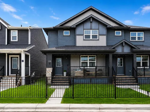 138 N Midgrove Greenway SW, Airdrie, AB T4B 5K7