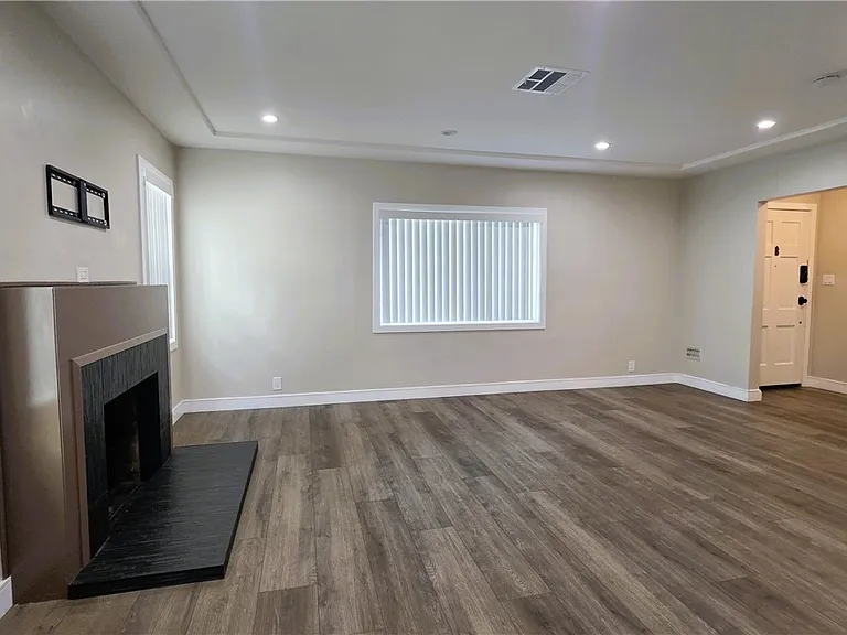 2431 N Lamer St — Photo 4