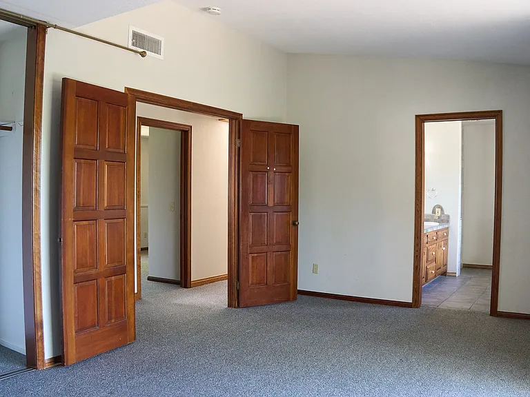 397 Loftyhill Dr — Photo 31