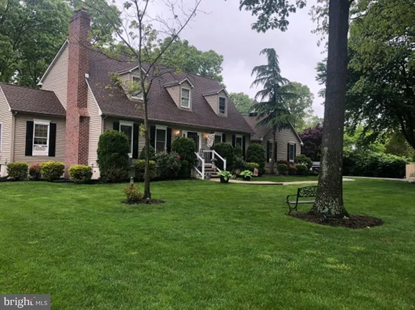 131 Laurel Ave, Hammonton, NJ 08037