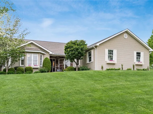 2770 Ash Meadows Blvd, Zanesville, OH 43701