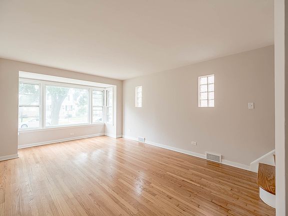 2nd image of 3450 N Panama Ave
