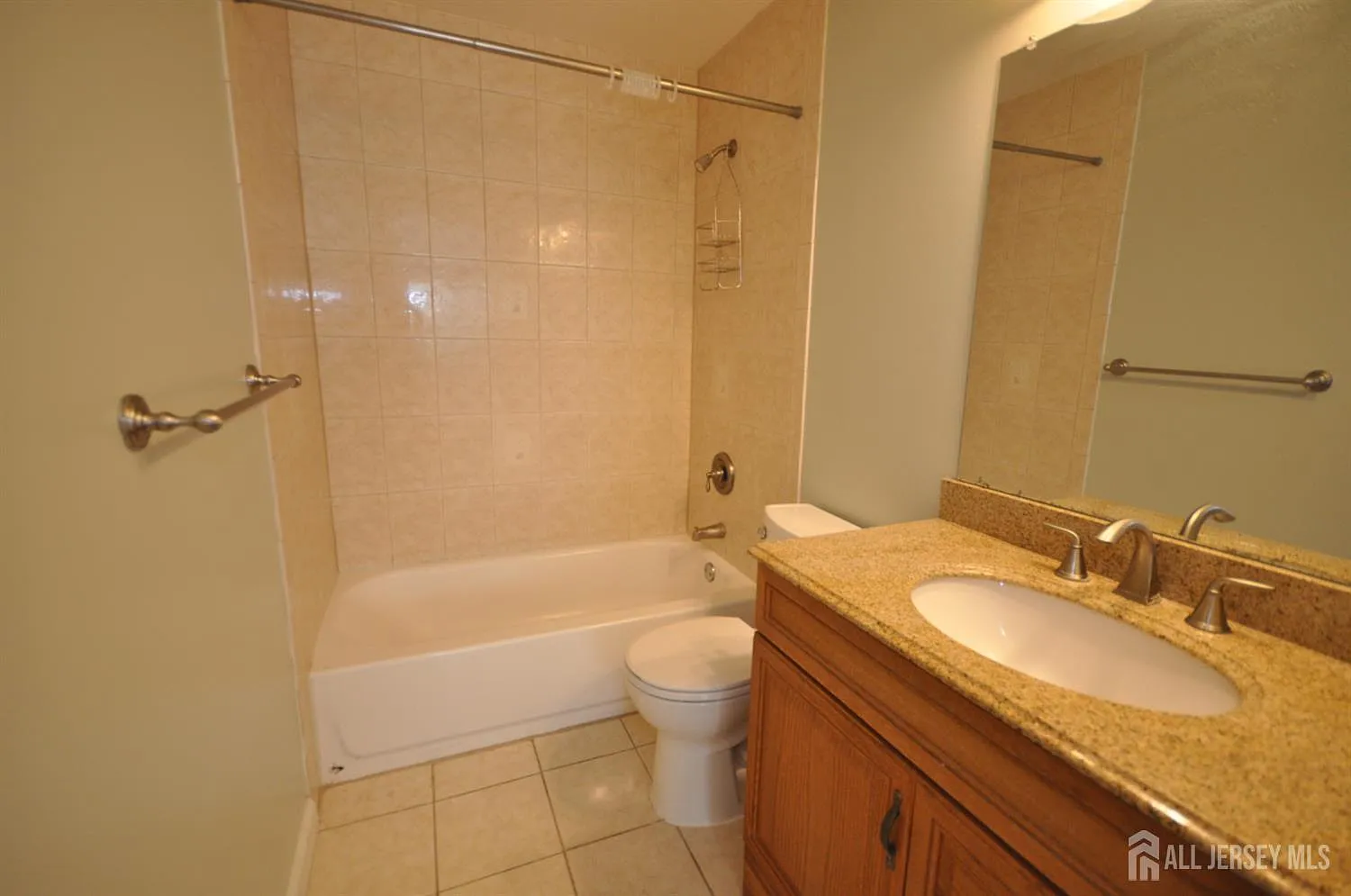 2 bed, 2.0 bath, $2,450 — Photo 2