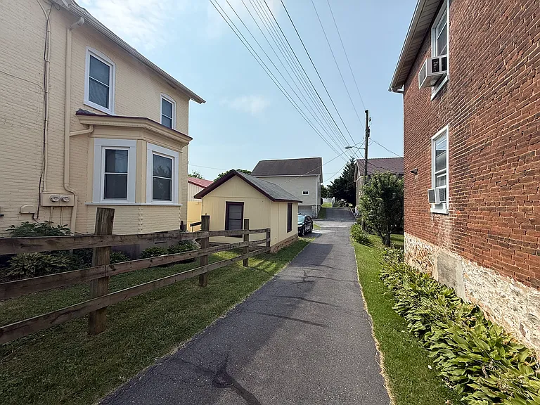 6348 Memorial Rd #1 — Photo 37
