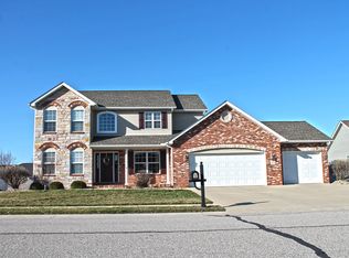 9719 Winchester St, Mascoutah, IL 62258
