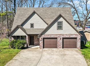 2104 Delwhite Dr, Bentonville, AR 72712
