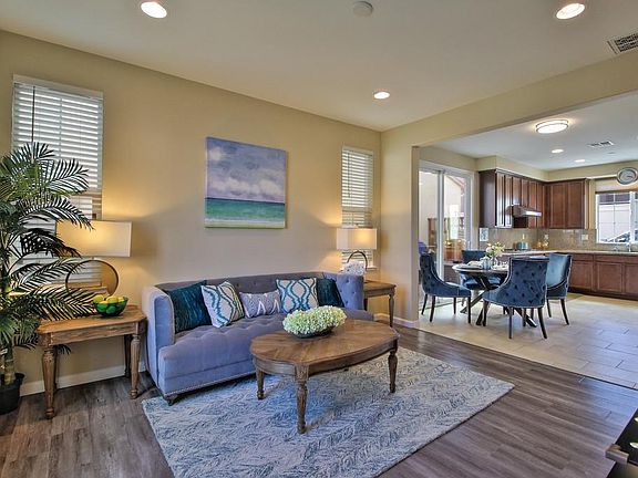 4th image of 154 English Rose Cir