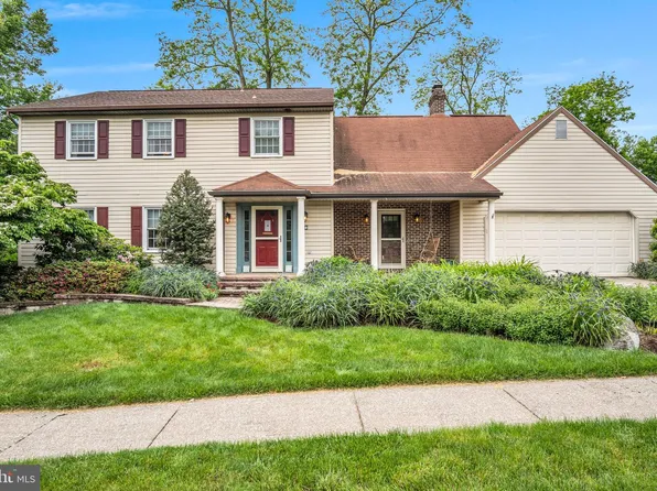 413 Hopi Dr, Mechanicsburg, PA 17050