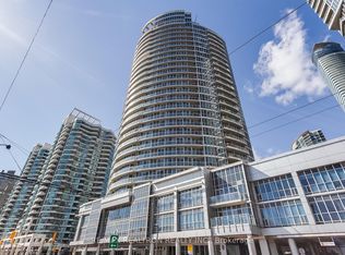 218 Queens Quay W #1612, Toronto, ON