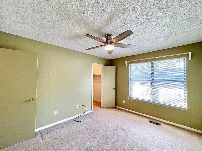 4806 Rainbow Cir — Photo 19