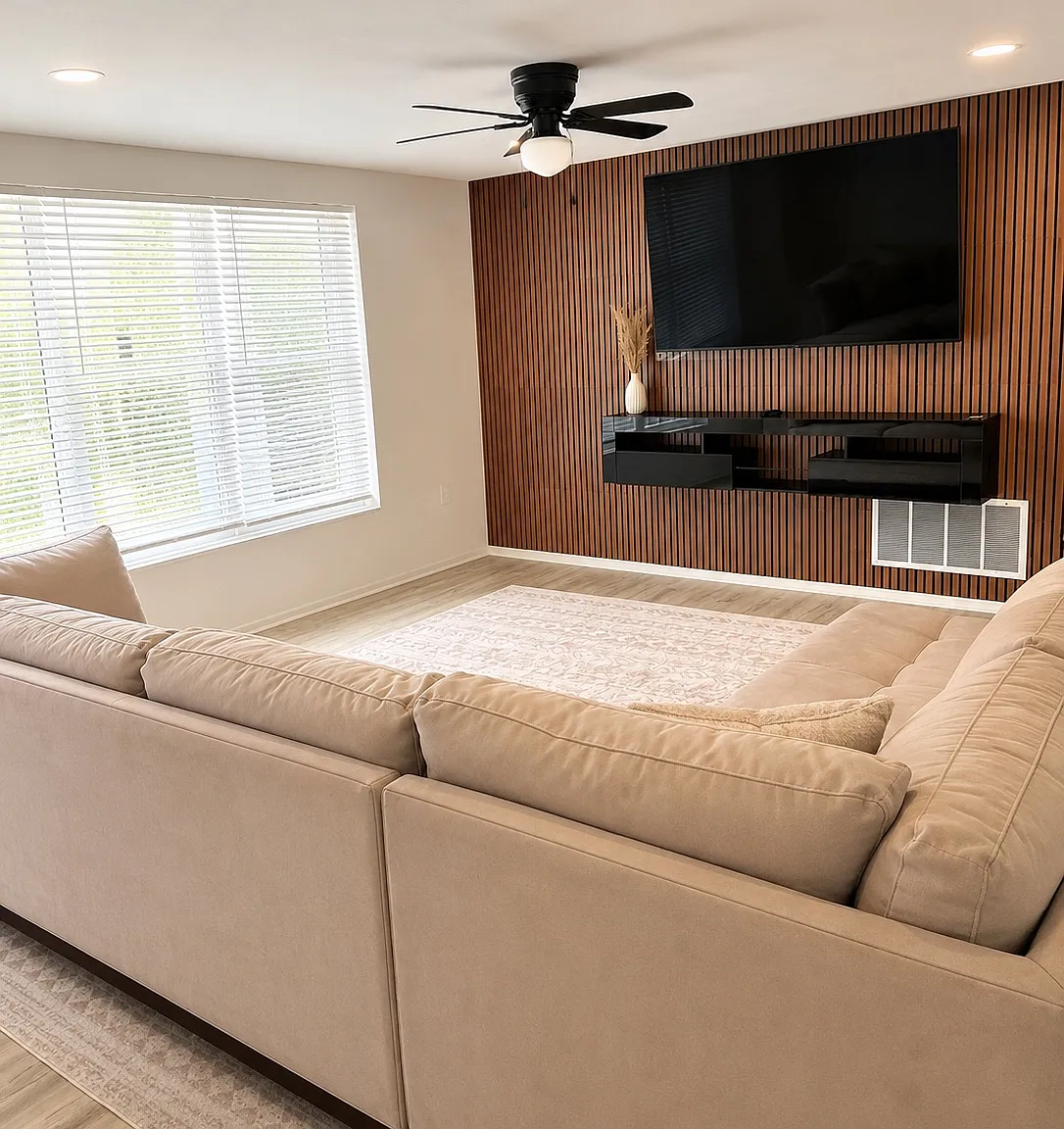 3 bed, 1426 sqft, $2,499 — Photo 2