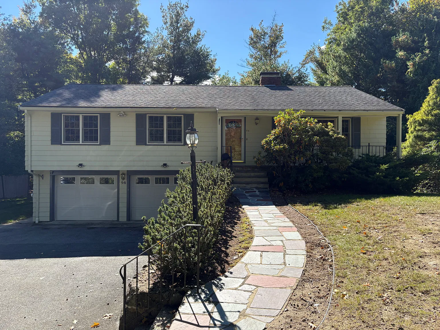 3 bed, 2.5 bath, 1850 sqft, $4,800 — Photo 1