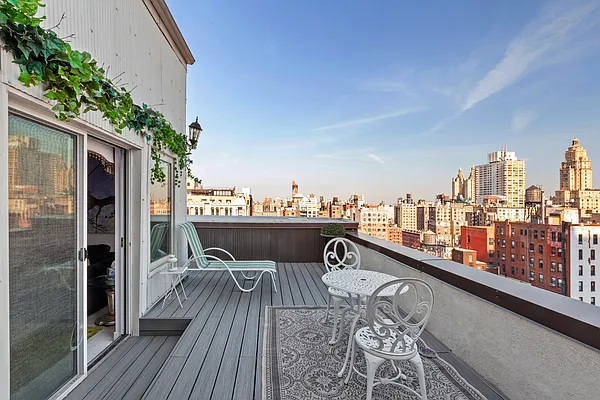 Rented by Compass | media 19