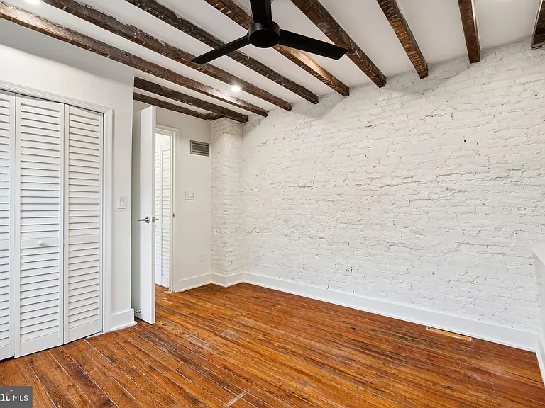 136 Carpenter St #C — Photo 11